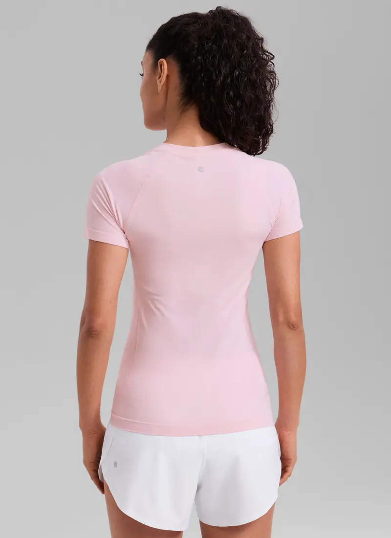 Seamless Short-Sleeve Top – Hip-Length Fit 2