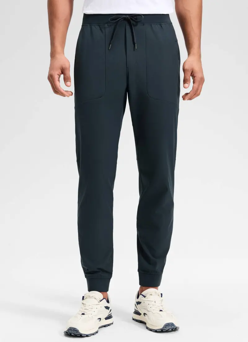 Slim-Fit Golf Joggers With All-Day Comfort – 30 Inch Inseam 1