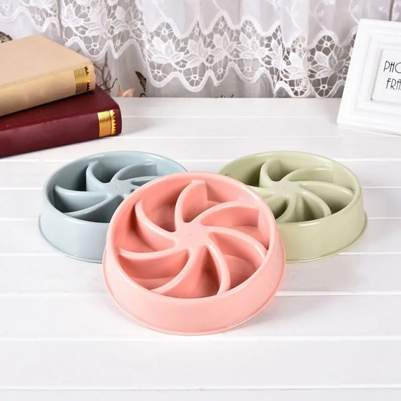 Slow-Feeder Training Bowl To Promote Healthy Eating In Dogs 1